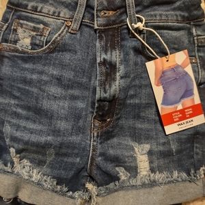 High Waisted 5 Pocket Frayed Hem Denim Shorts